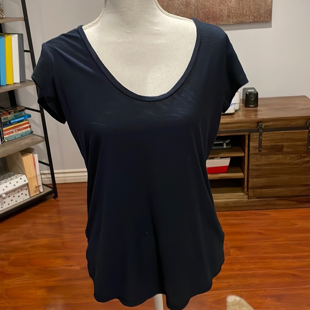 James perse crewneck T-shirt in size 1